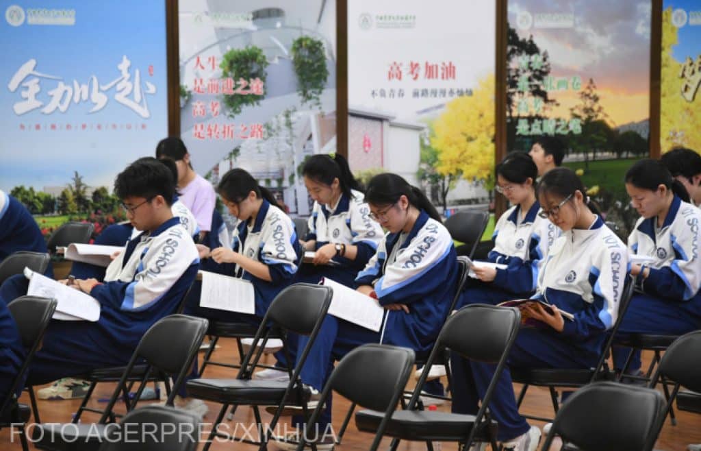 Cel mai mare „gaokao” organizat vreodată în China. Număr record de elevi care susțin examenul național pentru admiterea la facultate