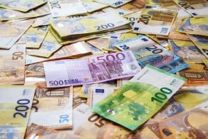 Grecia va rambursa anticipat împrumuturi de opt miliarde de euro, pe fondul redresării economiei ţării
