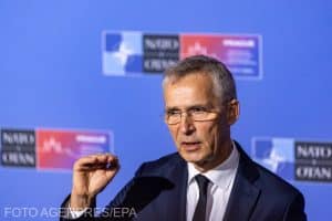 Secretarul general Jens Stoltenberg, apel către Franța să ”păstreze NATO puternică”: Trăim într-o lume mai periculoasă