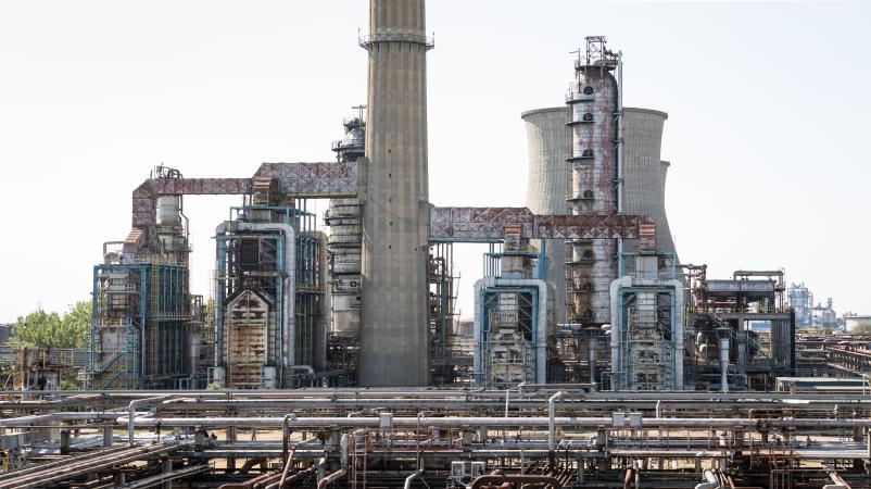 Au tras tot prin foc și sabie! Rafinăria Arpechim Piteşti va fi demolată în următorii ani – 60m.ro