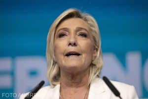 Alegeri în Franţa: Le Pen condamnă un atac asupra unui candidat al partidului de extremă dreapta