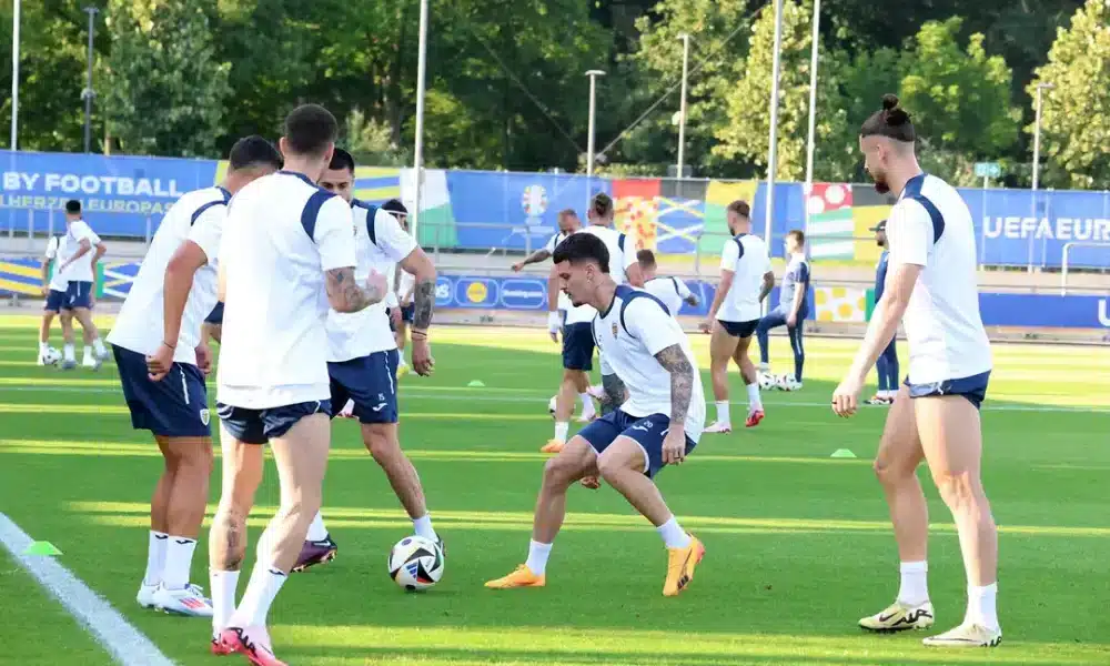 Tricolorii s-au antrenat la Frankfurt înaintea meciului decisiv cu Slovacia – 60m.ro