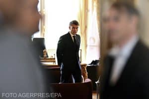 Calculul prin care Macron vrea să-i faulteze pe extremiști fără să-i atingă