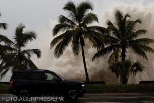 Uraganul Beryl se îndreaptă spre Peninsula Yucatán din Mexic