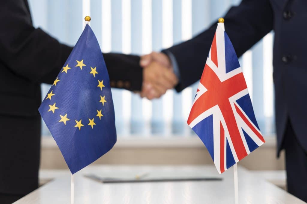 Marea Britanie vrea un pact de securitate cu UE, ”complementar” cu NATO