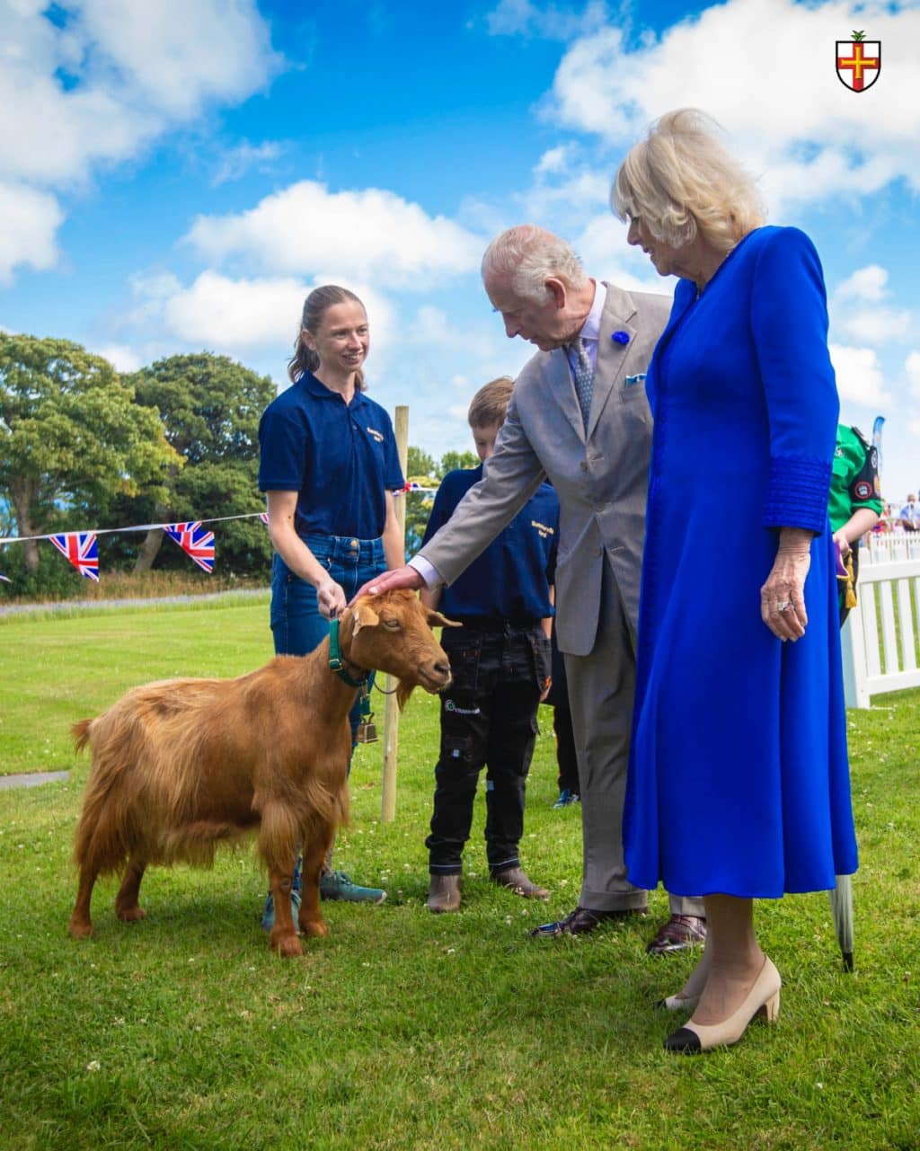 Regele Charles și Regina Camilla au acordat un titlu regal unei capre