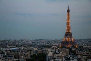 Update. Accident grav la Paris: Un șofer a intrat cu mașina într-o terasă. O persoană a murit, șase au fost rănite
