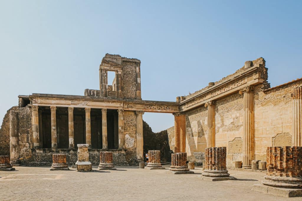 Secrete dezgropate. Noi descoperiri în Pompeii