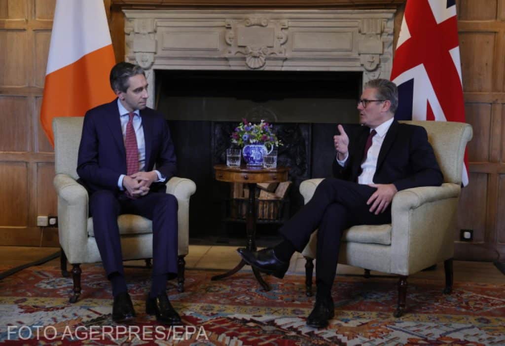 Londra și Dublinul își propun relansarea relațiilor bilaterale, după tensiunile din ultimii ani