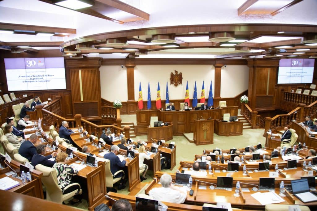 Percheziții în Parlamentul Republicii Moldova, sub acuzații de spionaj în favoarea Rusiei. Bogdan Chirieac: Nu e o surpriză pentru absolut nimeni