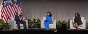 Trump o acuză pe Harris că „a devenit neagră” din motive electorale