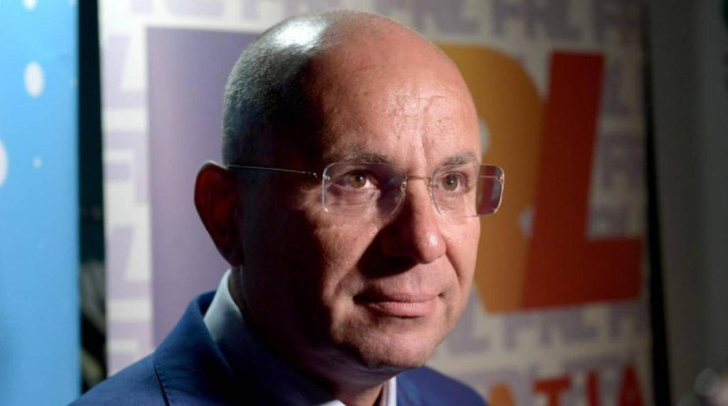 George Simion (AUR): Este Cozmin Gușă un prieten sau un parazit? – 60m.ro