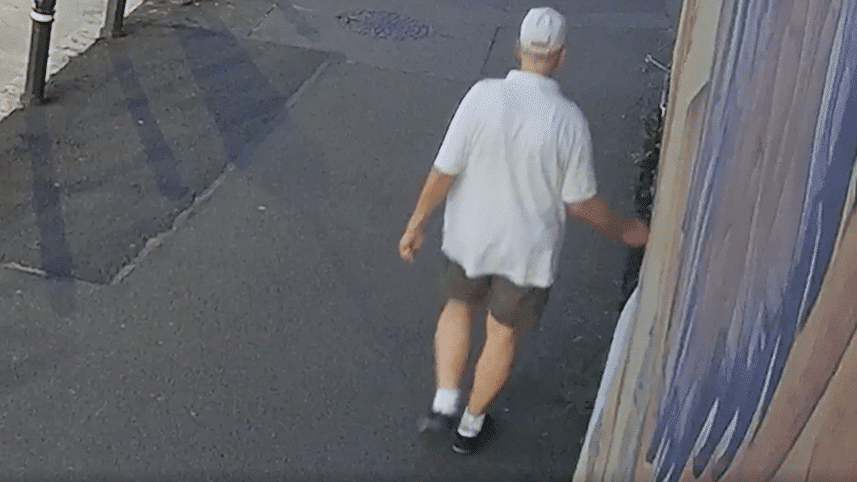 VIDEO: După ce au distrus corturile AUR, acum au ajuns să vandalizeze și bannerele de la sediul AUR! – 60m.ro