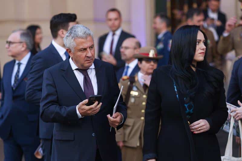 PSD a creat pensionarii speciali de lux! 15.000 lei/lună sinecură pentru Florin Iordache. Soția, pensie specială de 50.000 lei/lună – 60m.ro