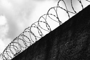 Evadare dramatică dintr-o închisoare haitiană: 12 deţinuţi ar fi decedat