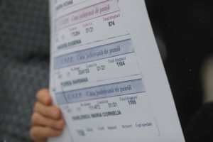 Recalculare în bătaie de joc: Mulți pensionari s-au ales cu o majorare de nici mai mult nici mai puțin de 3 lei – 60m.ro