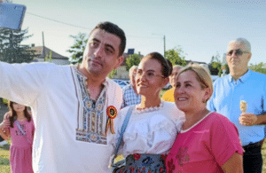 FOTO. Președintele AUR, George Simion, întâmpinat cu entuziasm de cetățenii din Apahida: „Planul Simion este pentru voi, pentru viitorul României” – 60m.ro