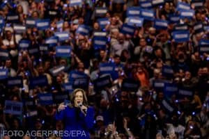 Kamala Harris a acceptat nominalizarea democraților pentru cursa prezidențială spre Casa Albă