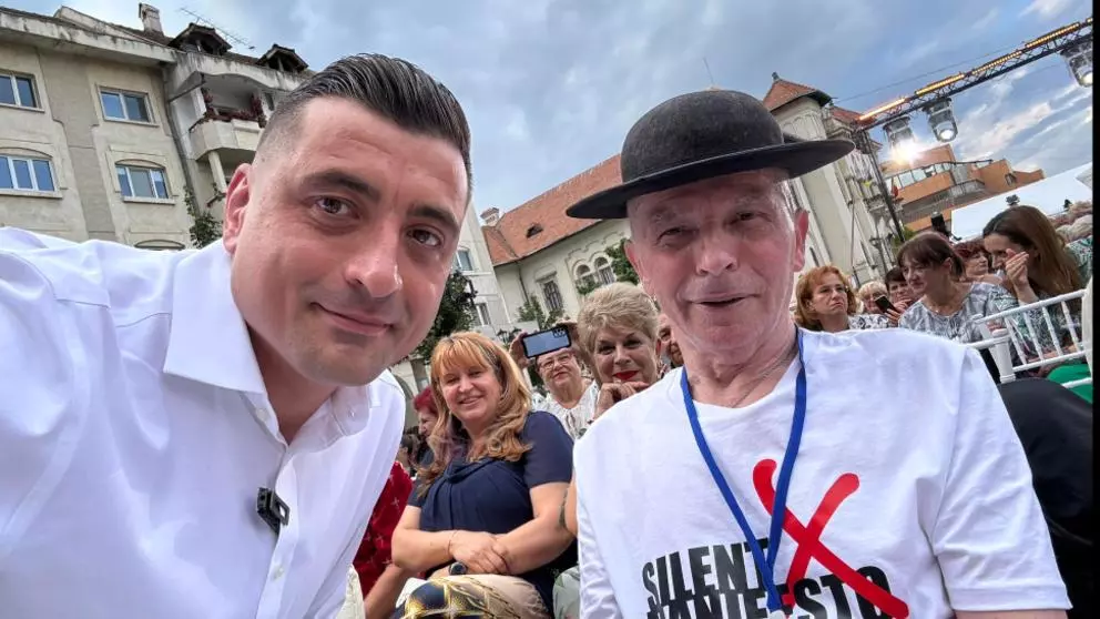George Simion, baie de mulțime la Câmpulung, în fieful Elenei Lasconi: Voi fi președintele celor mulți!  – 60m.ro