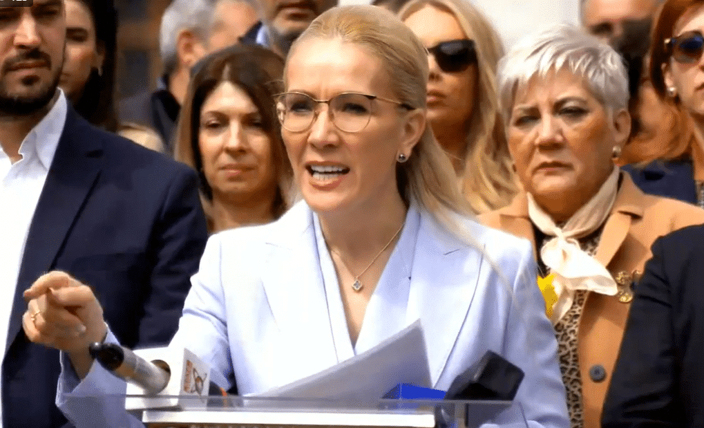 Ioana Ramona Bruynseels (AUR): Oameni care de 5 ani așteaptă cu sufletul la gură “mărirea pensiei”, o viață mai bună, recunoaștere și demnitate, acum au primit lovitura de care se temeau cel mai mult – 60m.ro