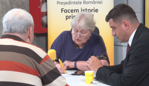 LIVE Președintele AUR, George Simion, împreună cu doamna Dorina Barcari, propunerea AUR pentru Ministerul Forței de Muncă și Pensiilor, răspund în direct pensionarilor nemulțumiți in urma recalculării pensiilor – 60m.ro