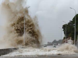 Japonia, lovită de cel mai puternic taifun din 2024, cu rafale de 250 km/oră: Un milion de oameni evacuați – Video