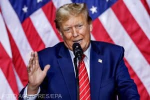 Trump „pozează” în apărător al valorilor tradiţionale, deși conservatorii îl critică că „a trădat mişcarea anti-avort” (France Presse)