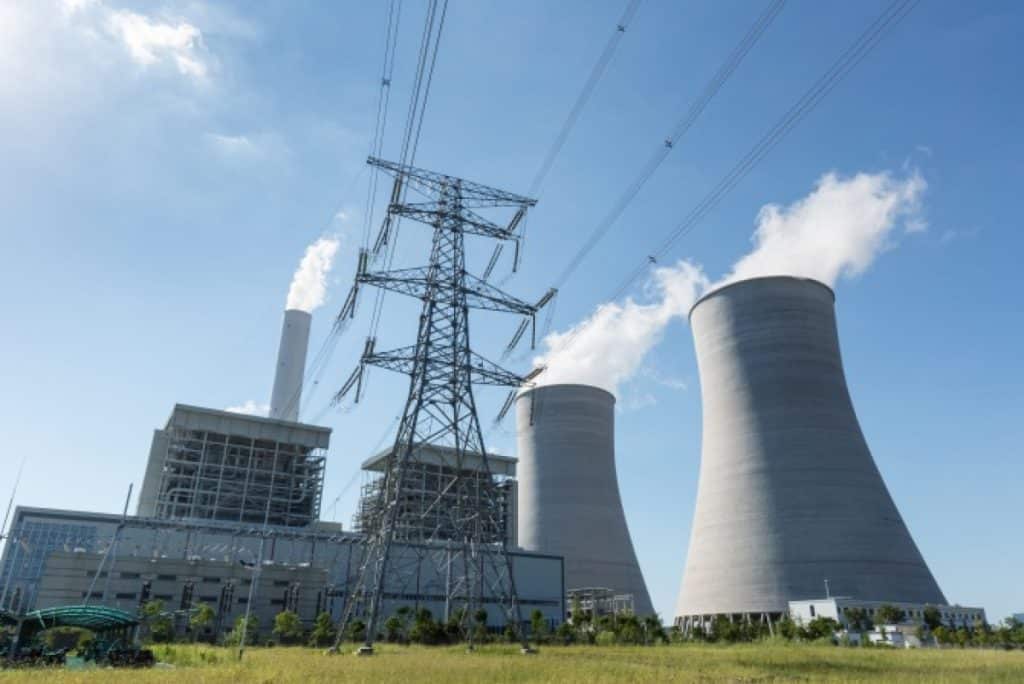 Patru reactoare nucleare din Ucraina, închise, în urma unui atac aerian rusesc