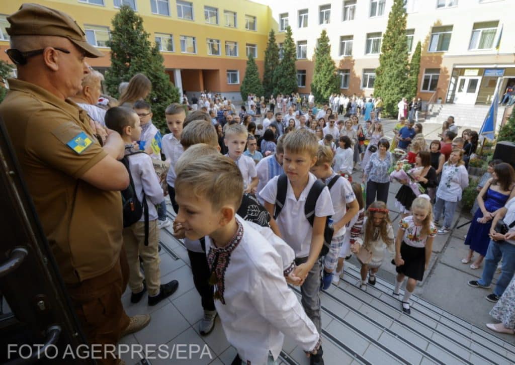 Rusia a atacat Kievul în prima zi a anului școlar. ”Puteți vedea tensiunea de pe fețele profesorilor” – FOTO