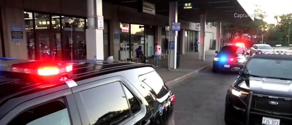 Patru persoane împușcate mortal într-un tren, la periferia Chicago. Suspectul a fost reținut