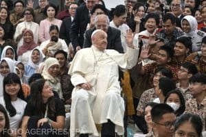 Papa îi laudă pe indonezieni că aleg copiii în locul pisicilor: „Sunteți un exemplu pentru toată lumea”