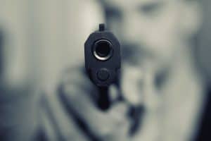 Decizie fără precedent: Autoritățile statului Georgia l-au arestat pe tatăl adolescentului suspectat de atacul armat de la școală