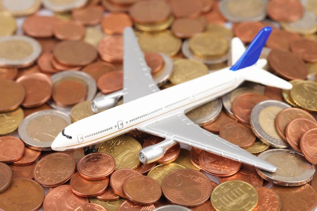 Țările UE, scutire fiscală pe 20 de ani la combustibilul pentru avioane: „Impozitarea ar duce la creșterea prețurilor biletelor”