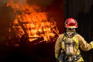 Incendiu major în Rusia, după un atac ucrainean cu dronă. Locuitorii din zonă au fost evacuați / video