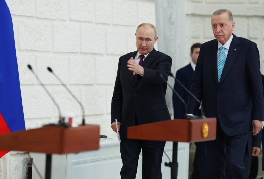 Erdogan și Putin, discuție în situație de criză, după avansul rebelilor sirieni. Dictatorul Assad, în panică