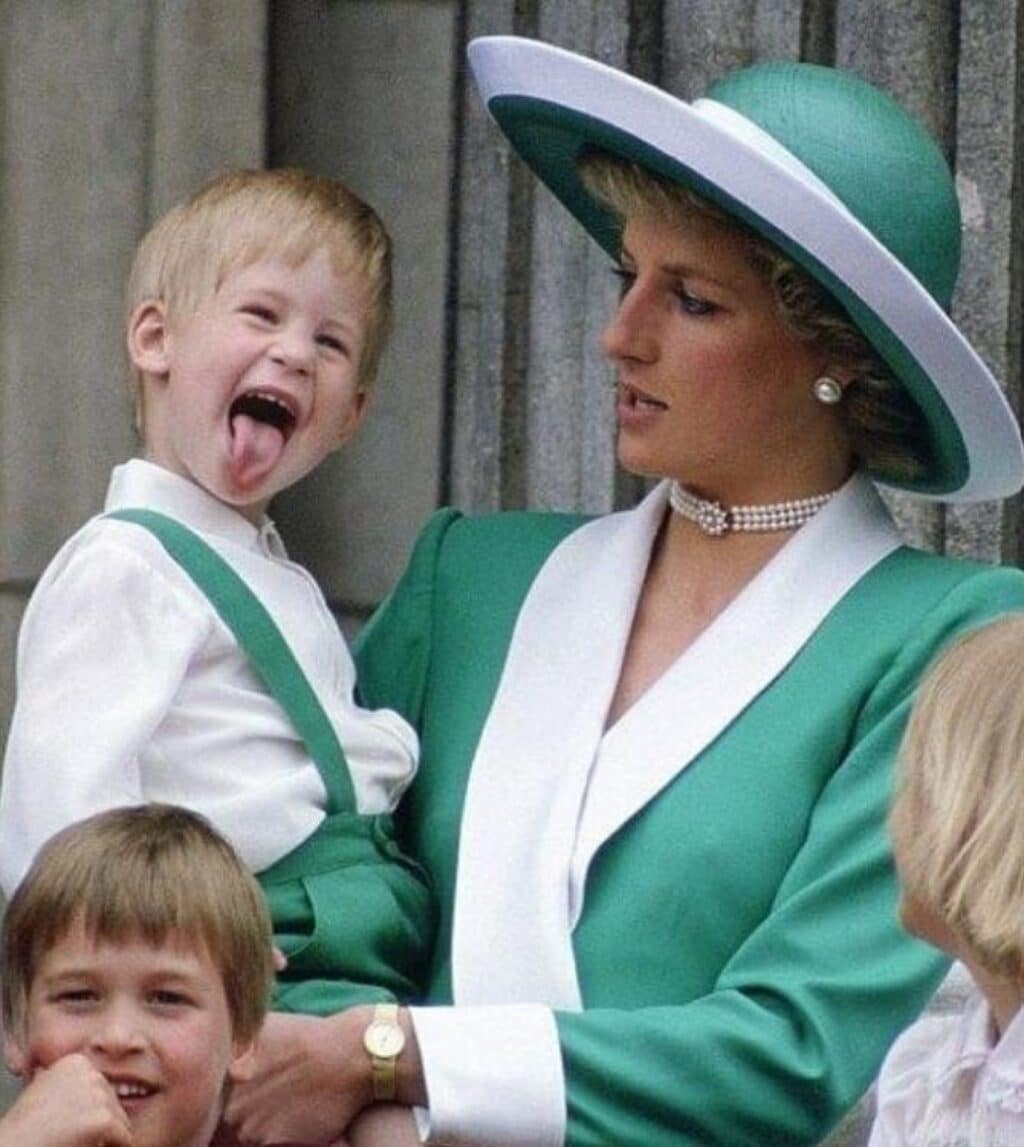 Prințesa Diana a „urât” Crăciunul la Sandringham cu „terifianta” Familie Regală