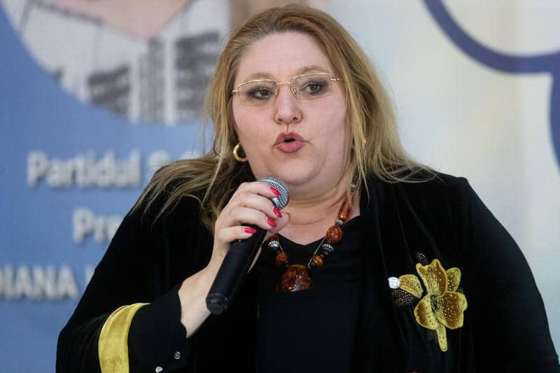 Șoșoacă își dorește și ea să candideze dacă tot se reiau alegerile – 60m.ro