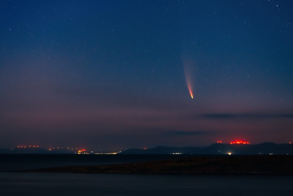 Un „obiect luminos” ciudat observat pe cer stârnește îngrijorare în Iran