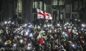 Protestele din Georgia, în a zecea zi. Mii de manifestanți pro-europeni se îndreaptă spre parlament