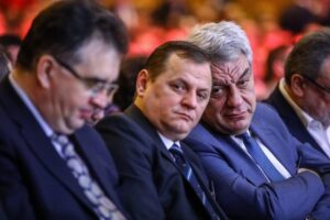 Lux și opulență pentru mafia PSD din servicii! Șeful SIE a zburat la Abu Dhabi, unde a avut loc duminică Marele Premiu de Formula 1 – 60m.ro