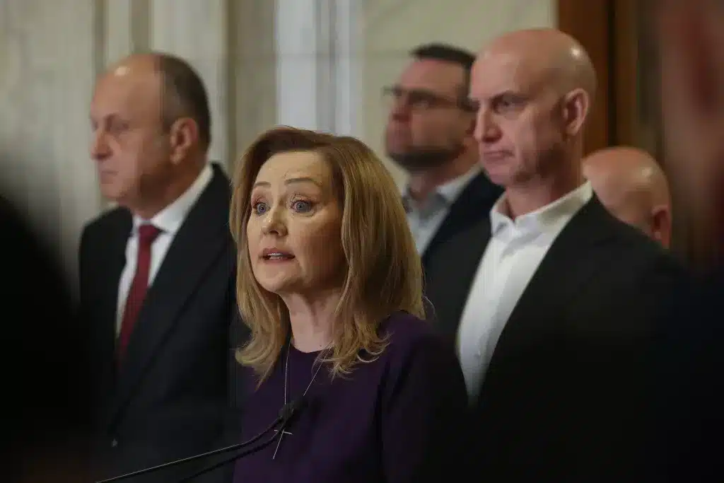 Lasconi contestată în partid pentru alianțele cu PSD-PNL anunțate prematur. S-a distrus încrederea în partid – 60m.ro