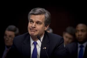 Directorul FBI, Chris Wray, și-a anunțat demisia, după ce președintele ales Trump și-a exprimat intenția de a-l înlocui