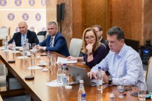 Ciolacu umilit de USR: cer ministere de parcă ar fi câștigat alegerile – 60m.ro