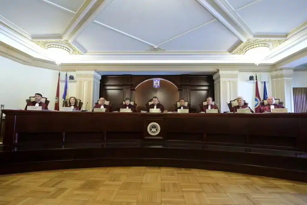 Decizia CCR blochează PNRR: Ciolacu alege creditele scumpe, nu reformele – 60m.ro