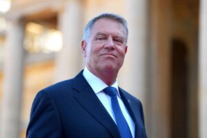 Mandatul lui Iohannis se încheie azi. Cine va conduce țara: „Orice decizie va lua Klaus Iohannis de acum încolo se va lovi de nulitate” – 60m.ro