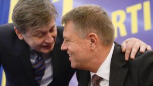 Cum a fost șantajat Crin Antonescu și a cedat lui Iohannis marele PNL. Sistemul l-a avut la mână – 60m.ro