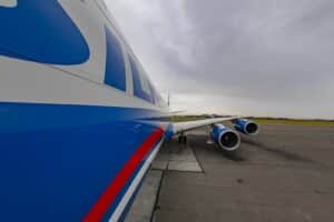 Descoperire macabră în trenul de aterizare al unui avion: Două persoane decedate