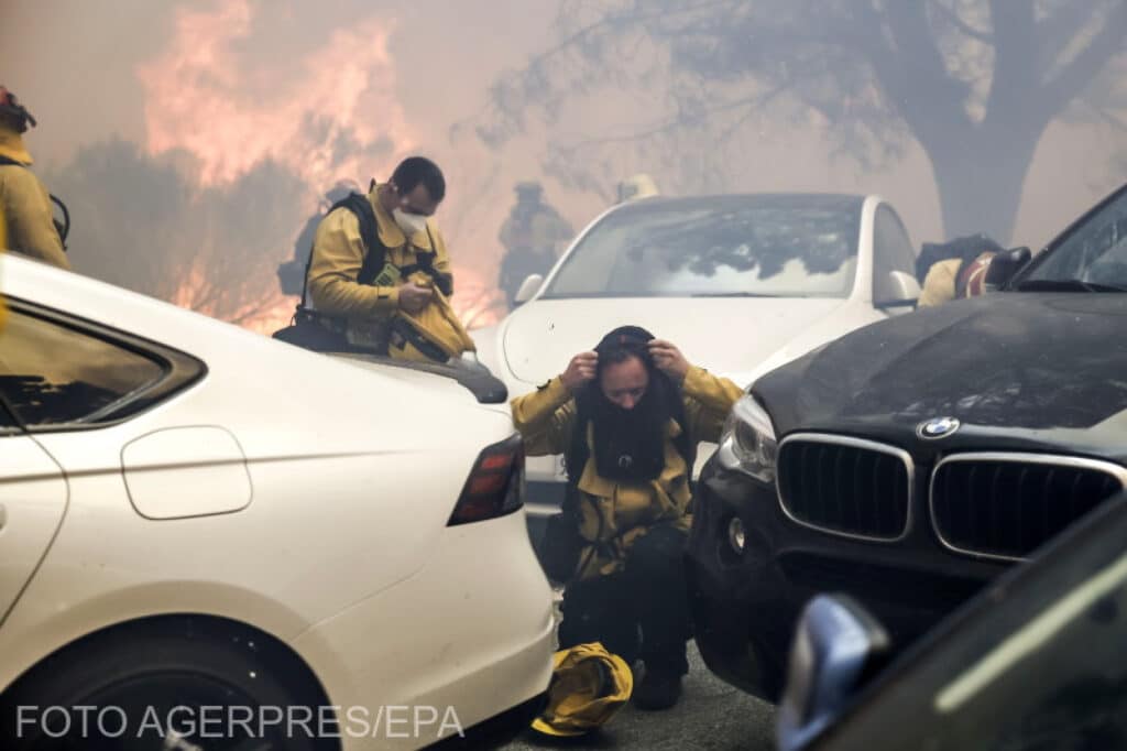 Infern în Los Angeles. 10 oameni au murit în incendiile care mistuie California / video