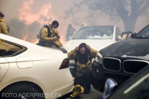Infern în Los Angeles. 10 oameni au murit în incendiile care mistuie California / video