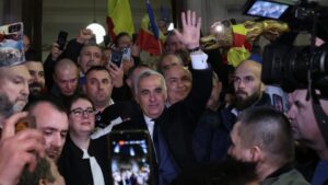 Mesajul lui Călin Georgescu după mitingul AUR: ”Reluarea turului doi al alegerilor prezidențiale este singura modalitate prin care corupții își pot cere iertare de la popor” – 60m.ro